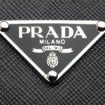 Prada: ipo a 21,1/27,7 volte il rapporto Price/Earnings