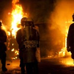 Grecia, approvato piano austerity. Proteste disperate in piazza