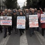 Grecia alza età pensionabile a 67 anni. Si cerca accordo con Troika