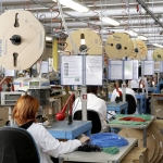 Pmi manifatturiero Italia sale a dicembre ai massimi da 32 mesi