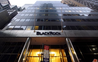 Fondo americano BlackRock sale oltre 5% di Intesa